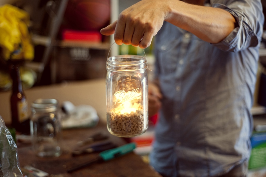 How to Make Mason Jar Lanterns