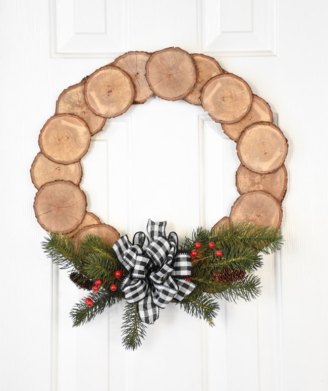 DIY Wood Wreath From This Year's Christmas Tree